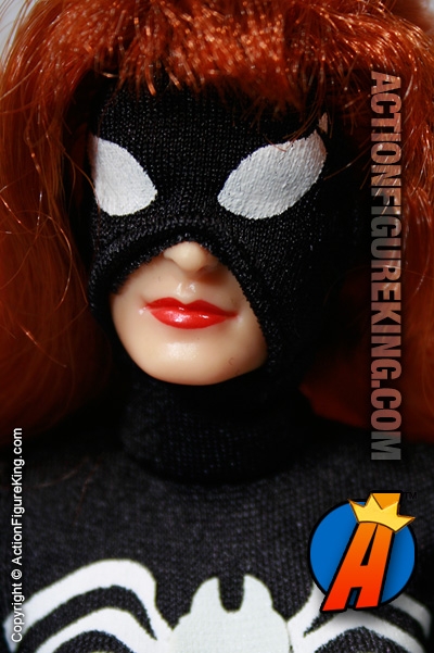 Famous Cover Series Black-Suited Spider-Woman Figure