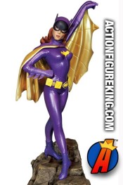 MOEBIUS MODELS BATMAN 1966 CLASSIC TV SERIES YVONNE CRAIG as BATGIRL 1:8th SCALE MODEL KIT